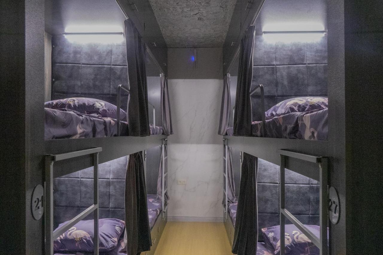 Midcity Hostel Jerevan Eksteriør bilde